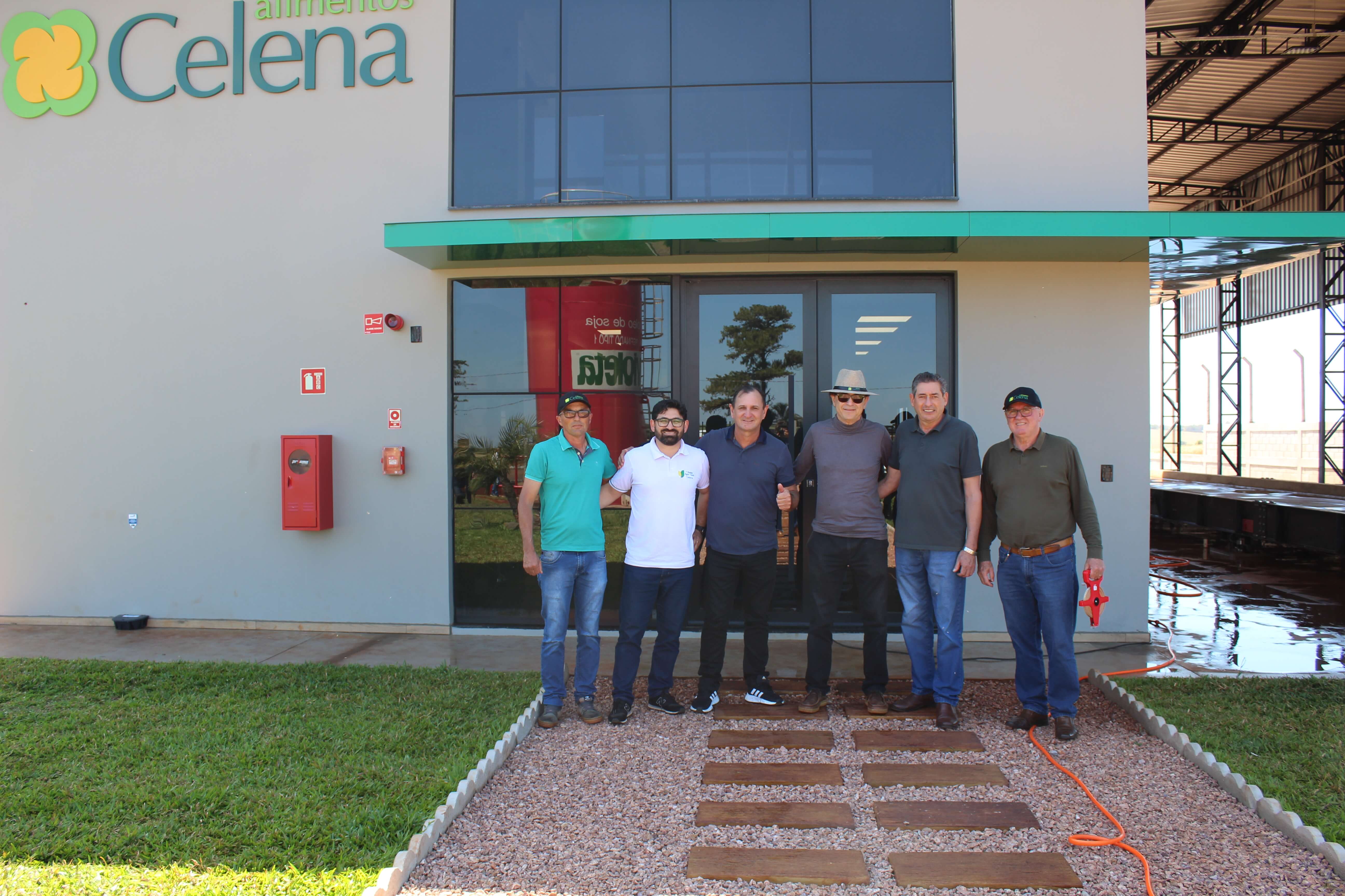 Governo Municipal visita as novas instalações da Celena Alimentos
