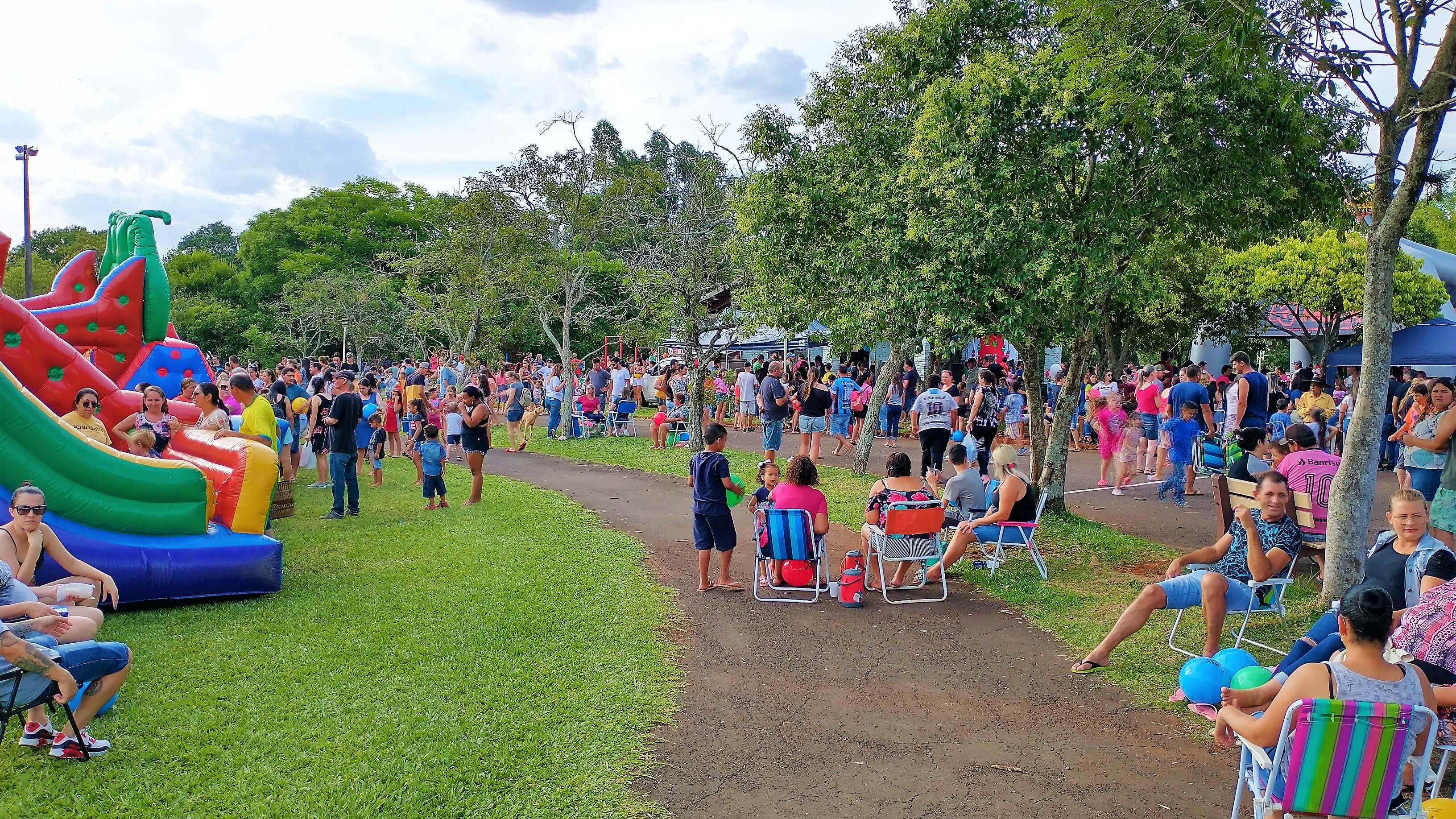 Evento Solidário reúne milhares de pessoas para celebrar o Natal