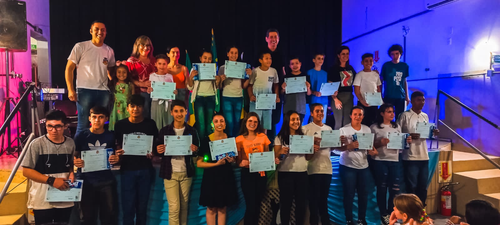 Alunos das oficinas de música do Centro Cultural recebem certificado de conclusão