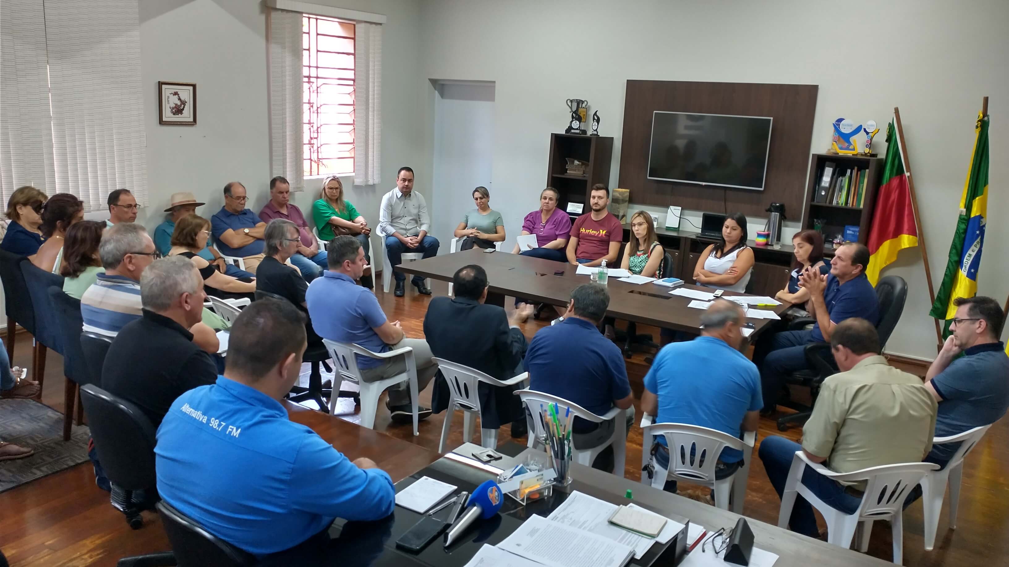 Governo Municipal promove encontro histórico para deliberar sobre a questão financeira do Hospital São José