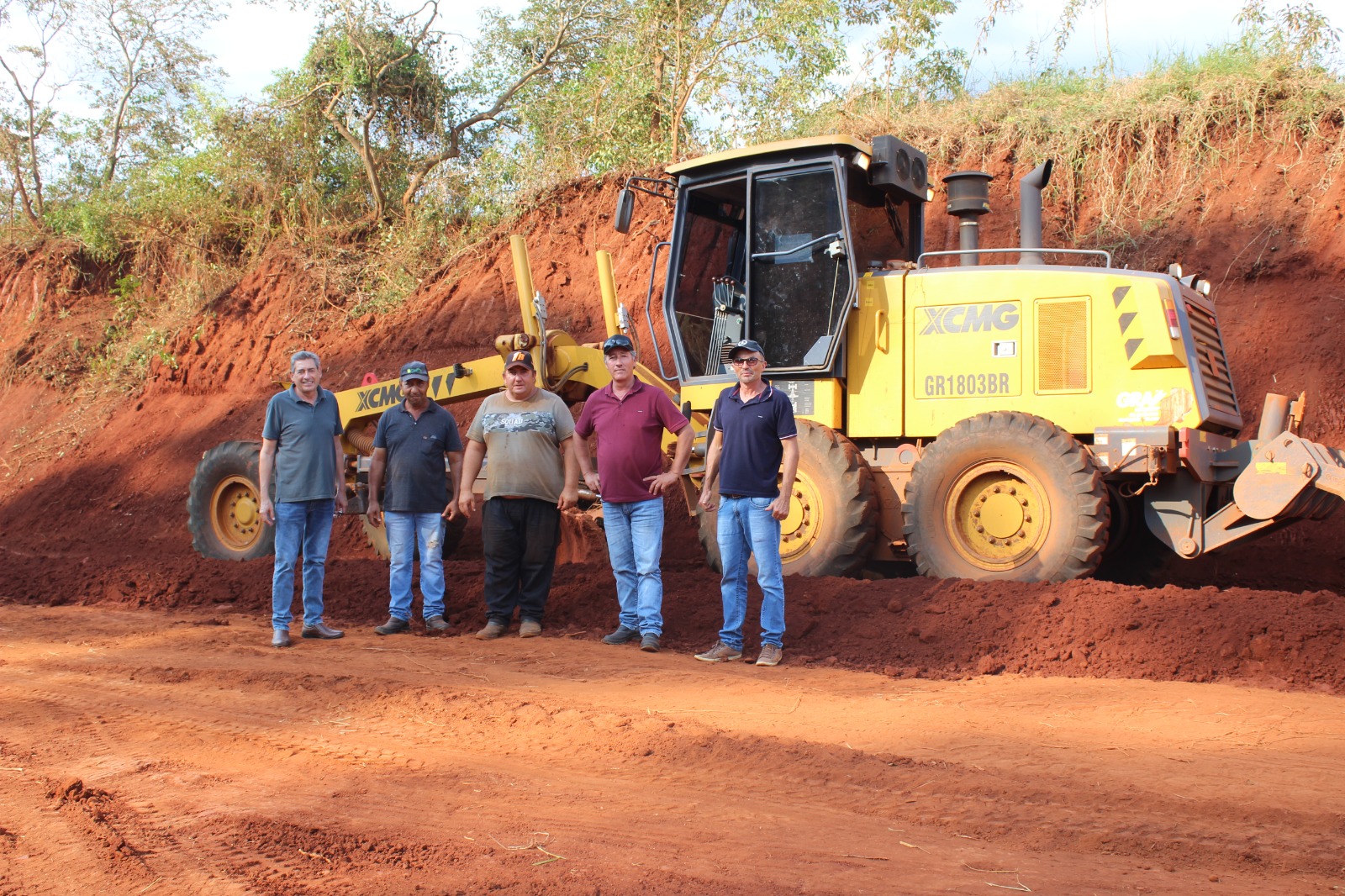 Estrada geral que liga a cidade de Giruá ao Distrito Mato Grande passa por melhorias de grande porte