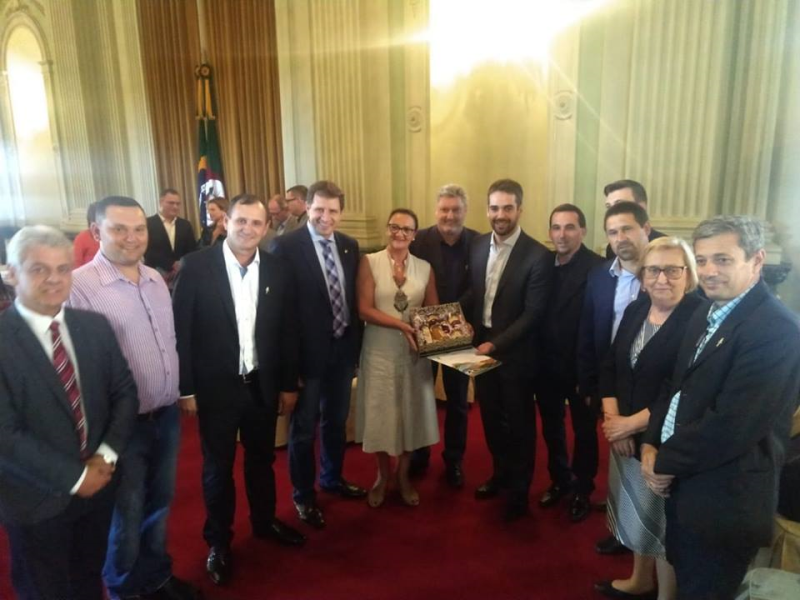 Comitiva da ExpoGiruá/Feira do Butiá 2019 cumpre agenda na capital