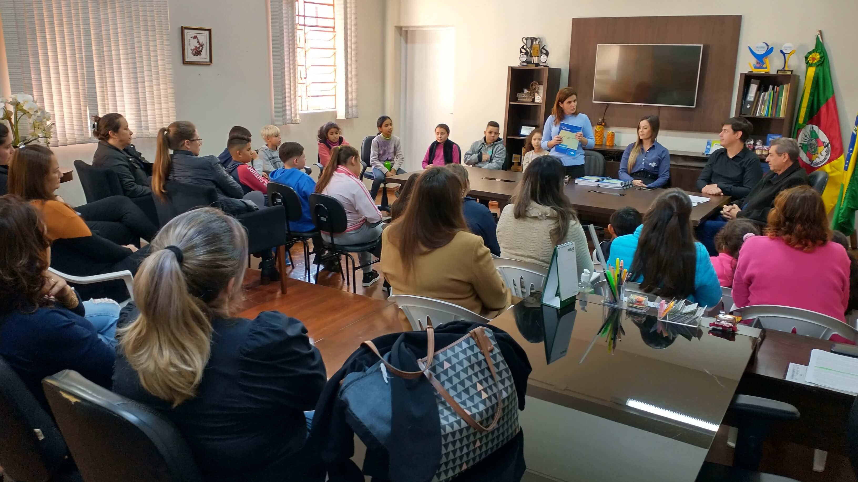 Alunos do Ensino Fundamental participam do curso Jovens Empreendedores Primeiros Passos (Jeep)