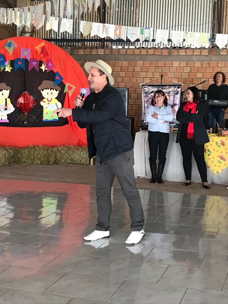 Festa Julina Cultural reuniu dezenas de mulheres