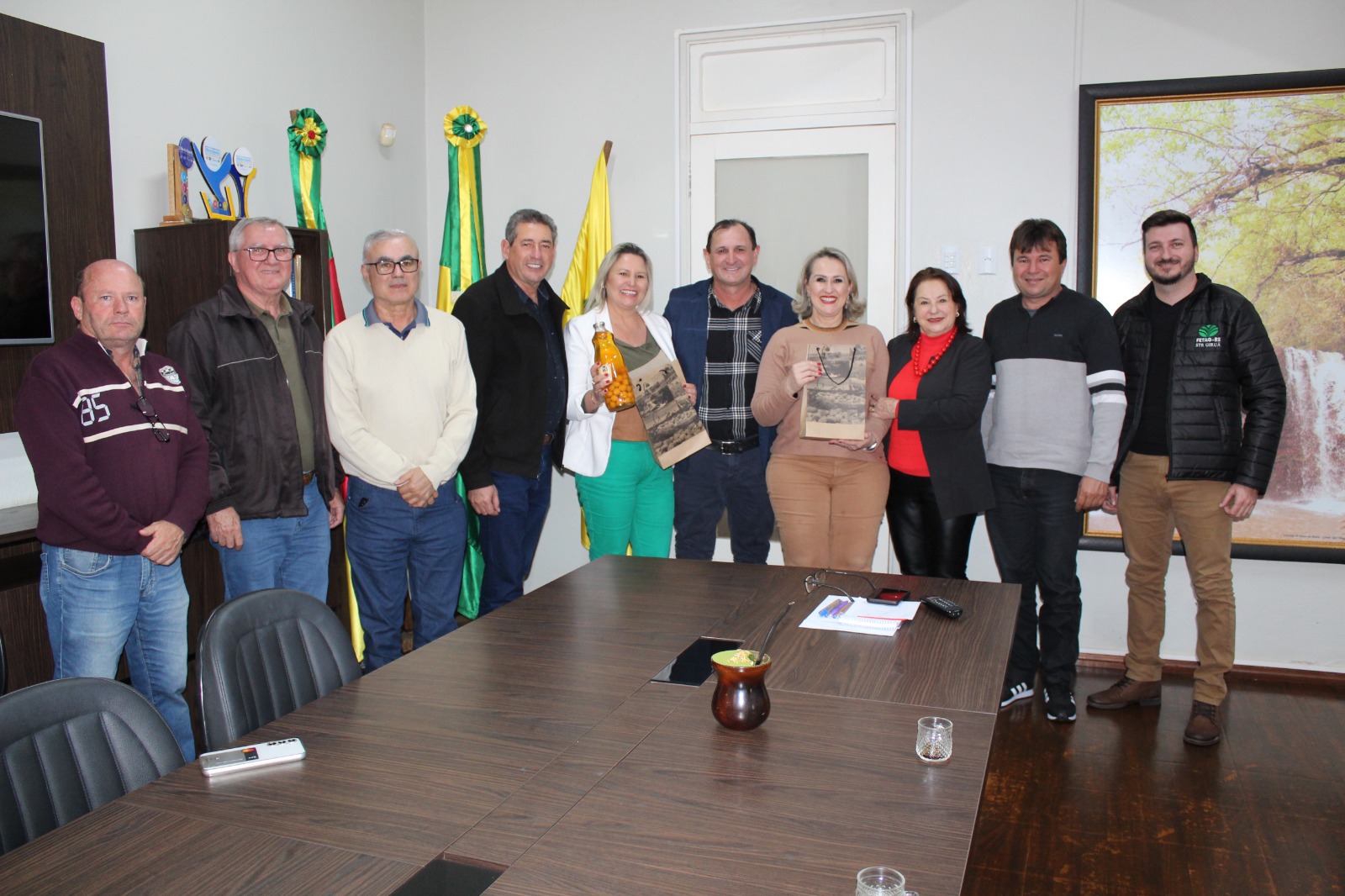 Executivo Municipal recebeu visita cortesia da deputada Patrícia Alba