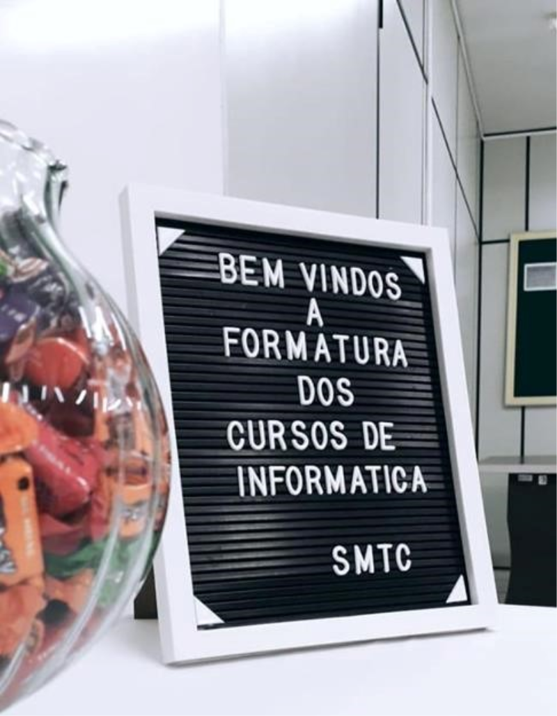 Formatura de mais 49 alunos de Informática Básica e Avançada na SMTC
