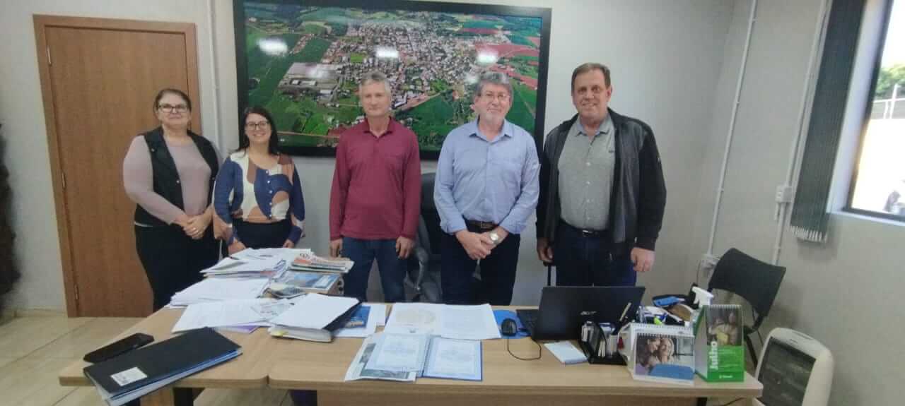 <p>Visita da Uniju&iacute; ao Gabinete do Prefeito</p>