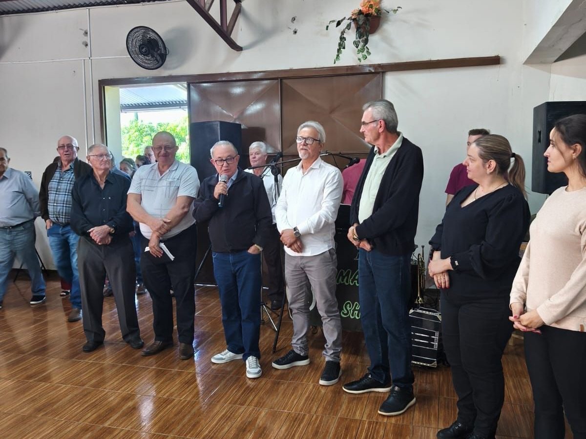 Pr&eacute;-inaugura&ccedil;&atilde;o da climatiza&ccedil;&atilde;o do Centro de Conviv&ecirc;ncia da Associa&ccedil;&atilde;o da Terceira Idade Unidos de C&acirc;ndido God&oacute;i
