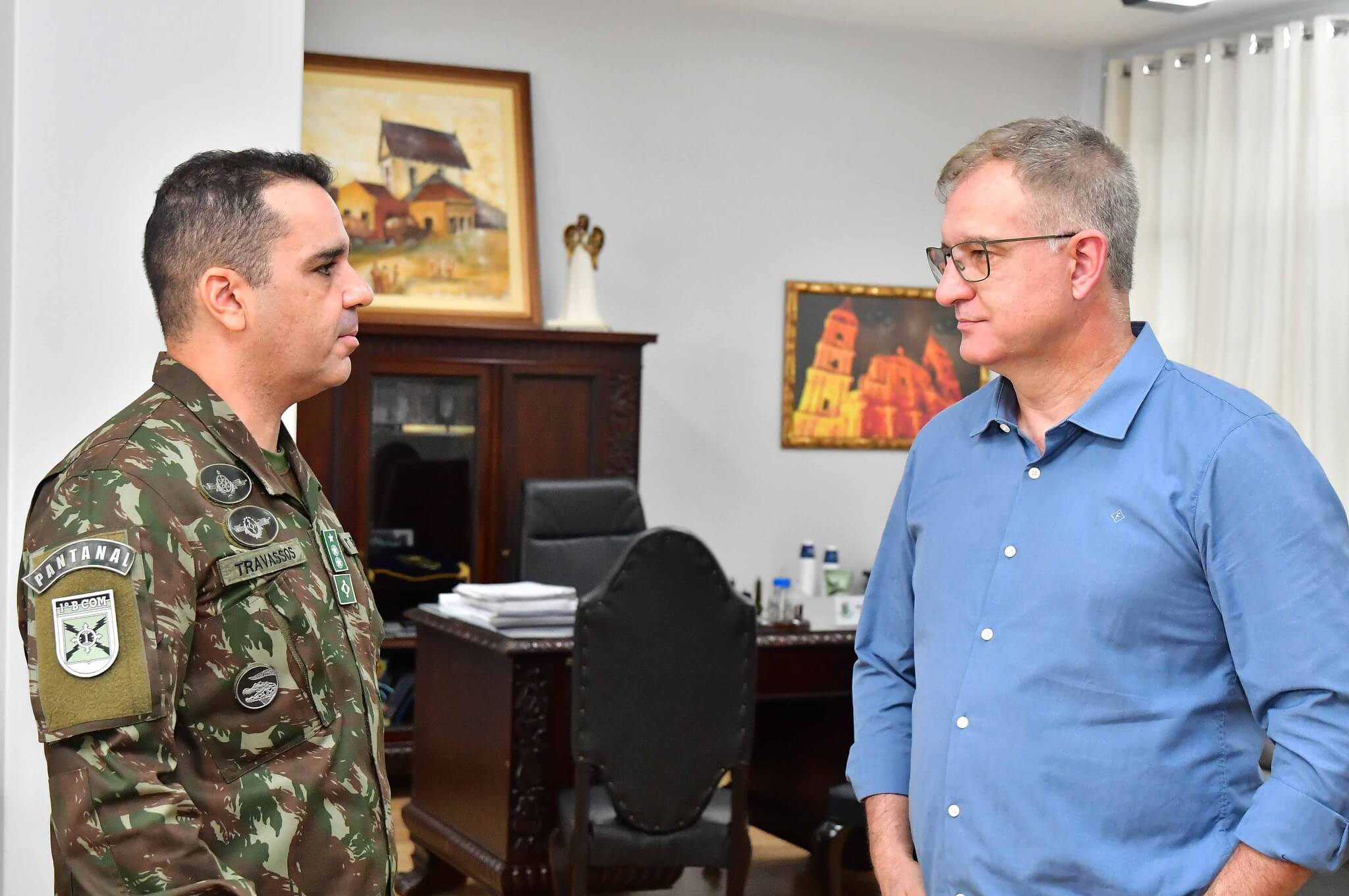 Novo comandante do 1º B Com visita o prefeito