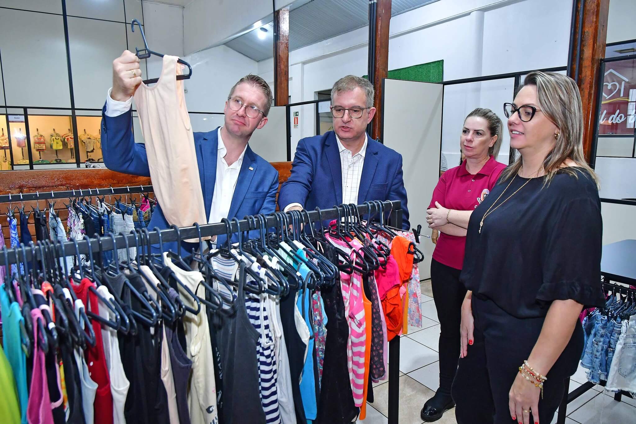 Secretário estadual conhece a Central do Bem