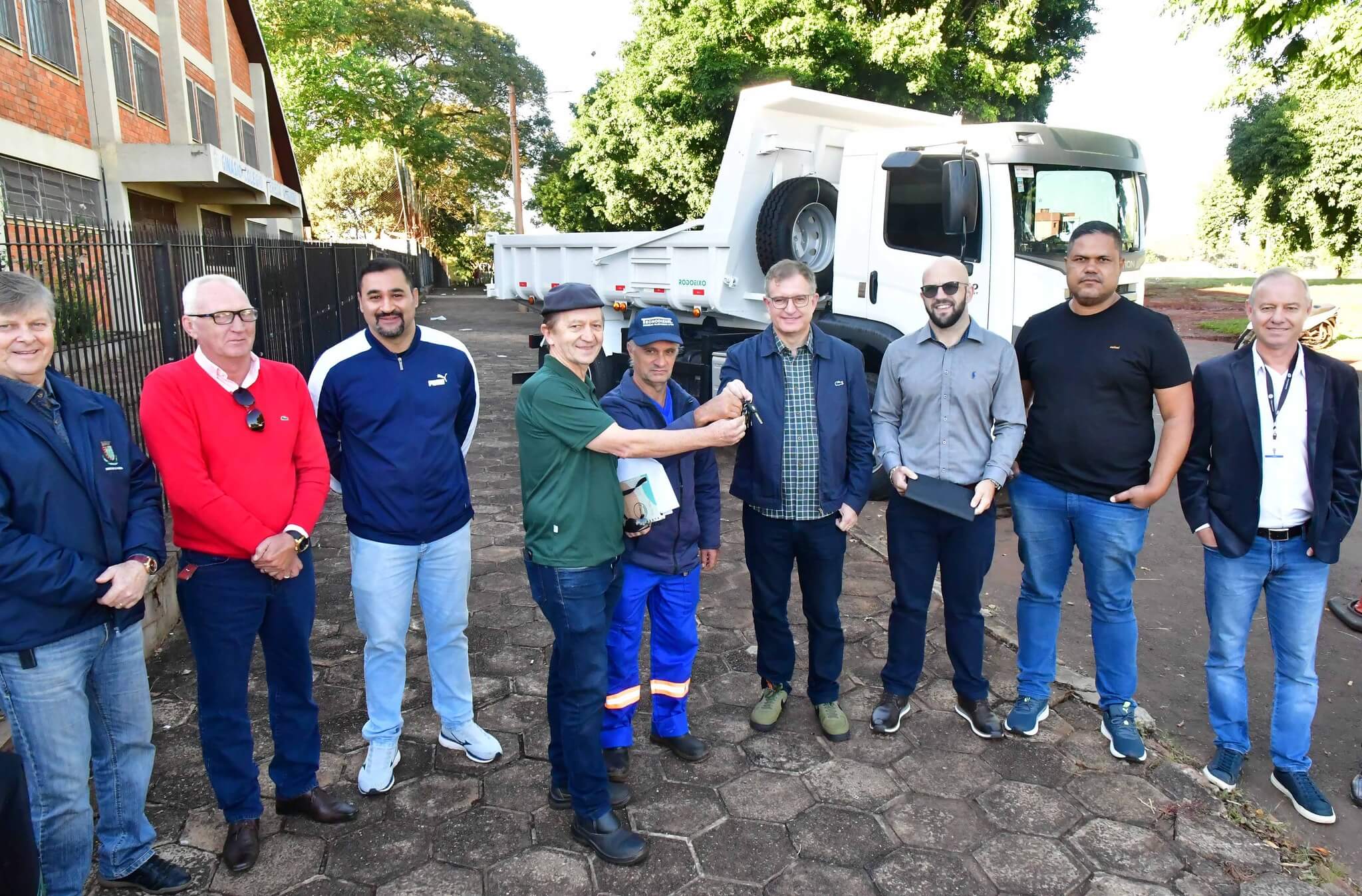 SDR recebe mais um caminhão