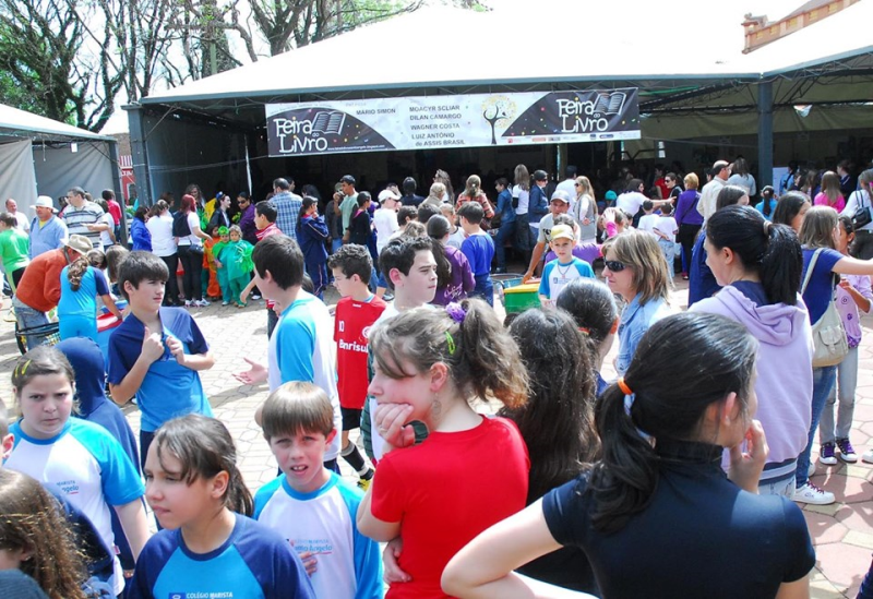 Credenciamento de expositores para a Feira do Livro encerra nesta sexta-feira