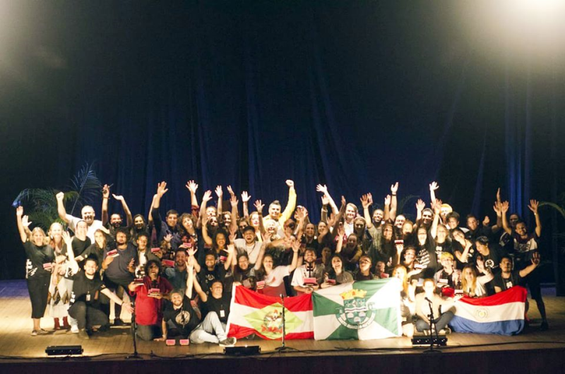 Grupo argentino leva prêmio de melhor espetáculo na categoria monólogo