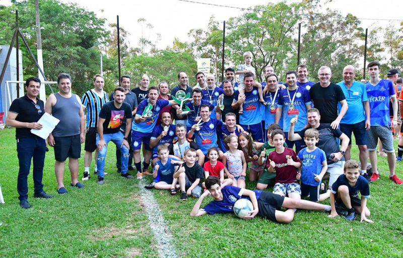 Marista é campeão Municipal de Futebol Sete de veteranos