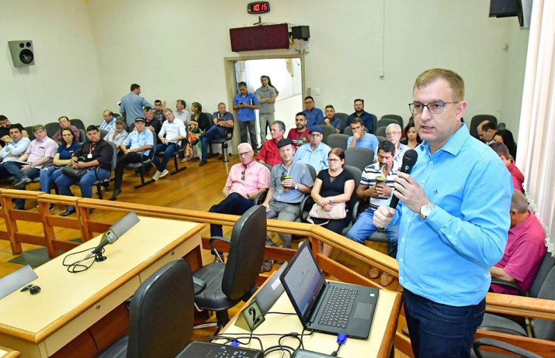 Prefeito detalha projeto do novo Centro Administrativo em audiência pública 