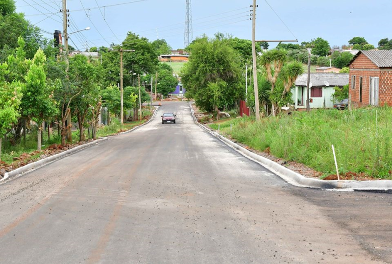 Obras de asfaltamento são concluídas no bairro Santa Clara