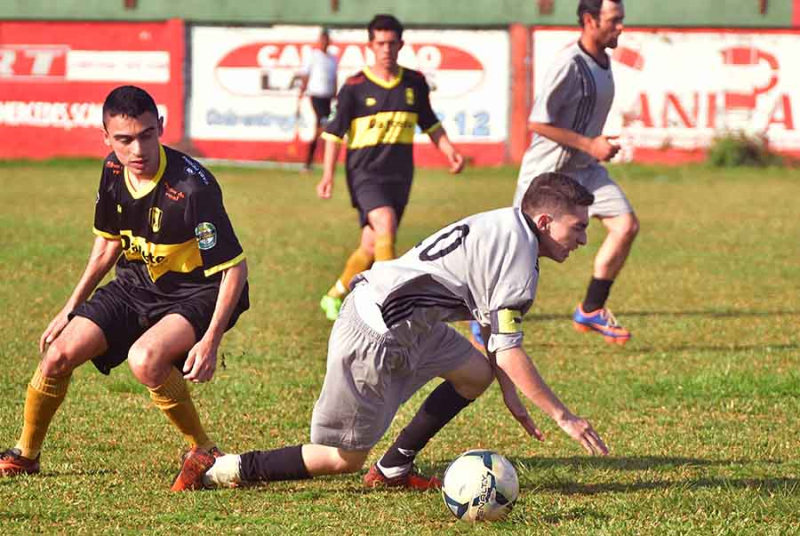Semifinais do futebol de campo serão disputadas neste fim de semana