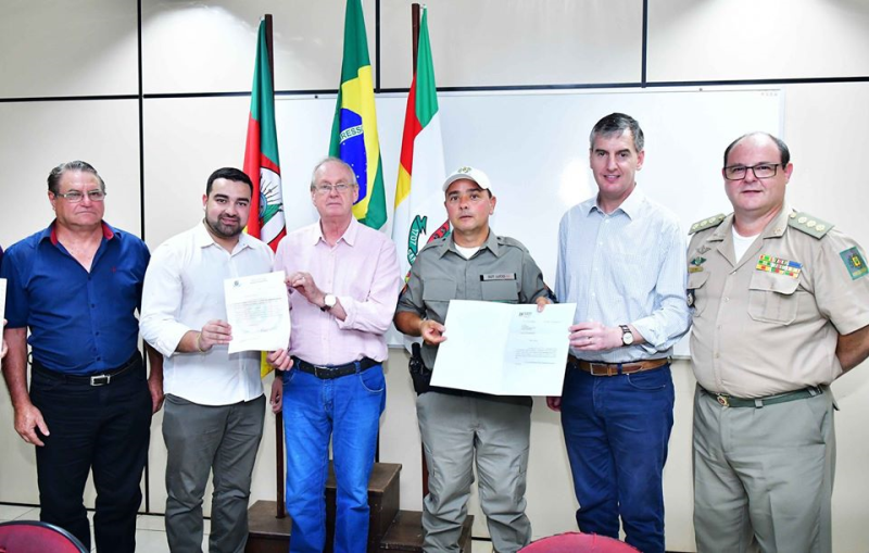 Sargento da BM recebe homenagem por ato heróico