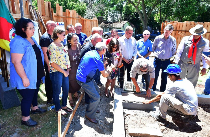 ASLE lança pedra fundamental da sede própria