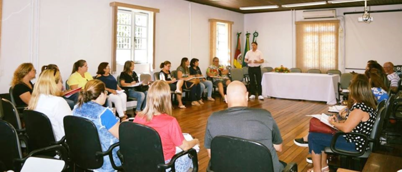 SMEd realiza reunião com direção das escolas municipais