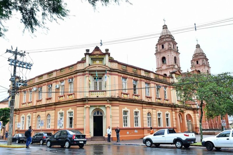 Prefeitura de Santo Ângelo restringe horário de funcionamento