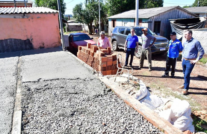 Mutirão constroi Núcleo Comunitário do Bairro Maria Ritter