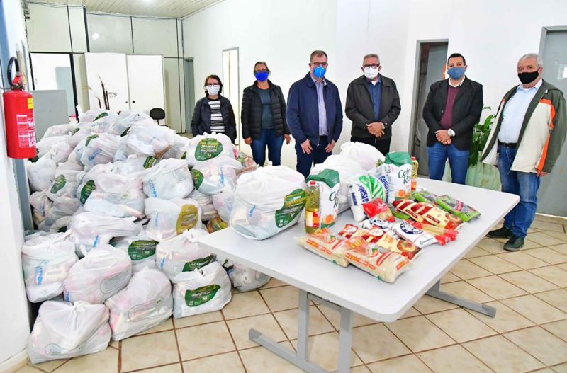 Alibem doa 500 cestas básicas para a Assistência Social