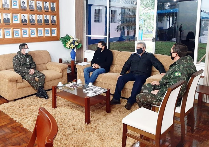 1º BCom repassa mais de 1,5 toneladas de alimentos à Assistência Social