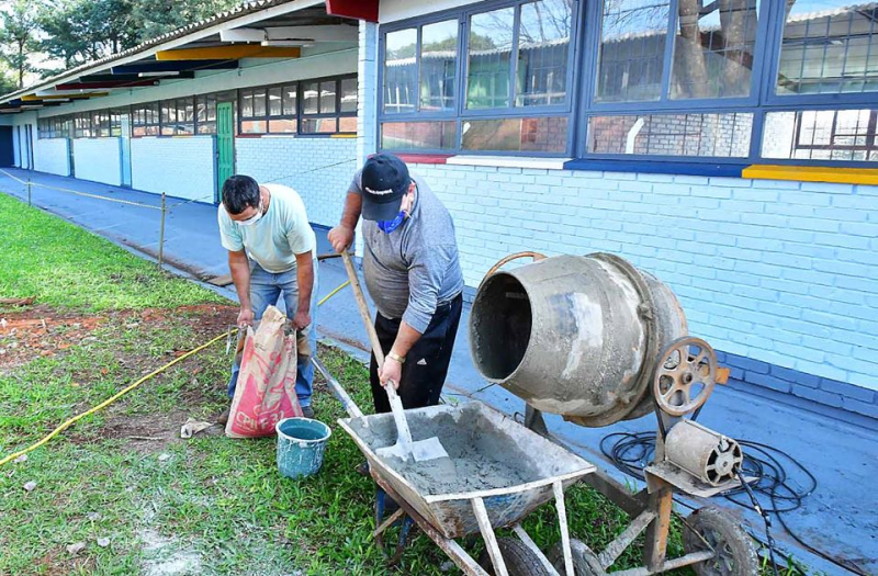 SMEd trabalha nas obras da nova escola de educação infantil