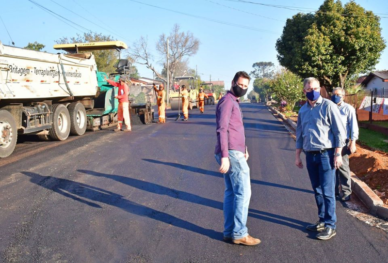 Iniciadas obras do “pacote” de 19 quadras de asfaltamento