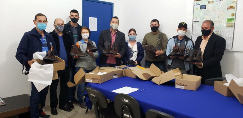 Secretaria da Assistência Social repassa EPI aos servidores