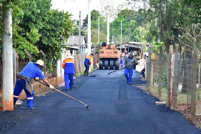 Bairro Harmonia recebe um quilômetro de cobertura asfáltica