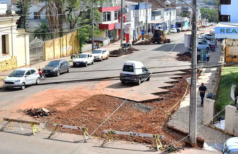 Revitalização da Rua Antônio Manoel está em fase de readequação de espaços
