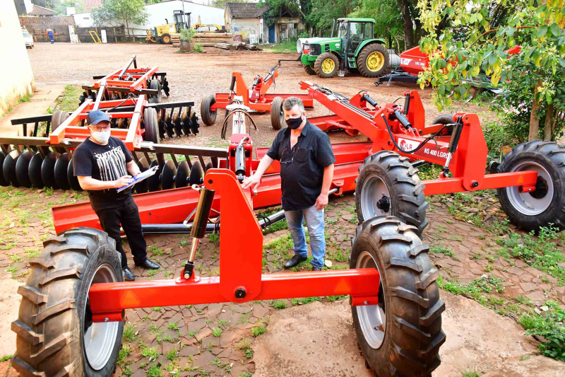 Prefeitura adquire R$ 773 mil em máquinas agrícolas e equipamentos