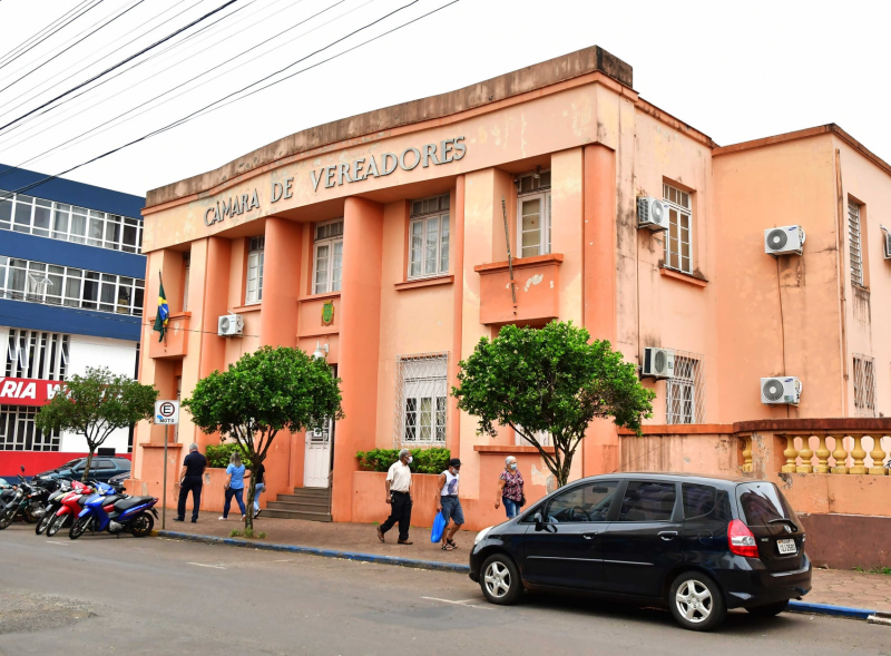 Projeto do Executivo estabelece reposição salarial apenas para os servidores