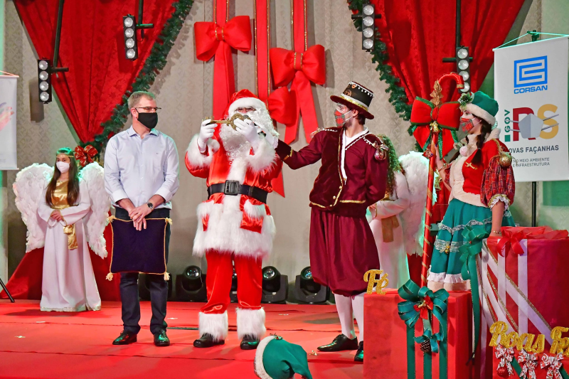 Papai Noel é o “dono” do Natal Cidade dos Anjos