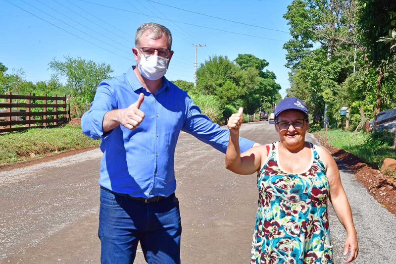 Comunidade da Barra do São João comemora obra de asfaltamento