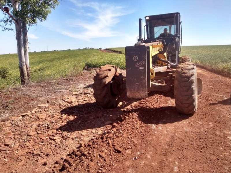 Desenvolvimento Rural trabalha na manutenção das estradas