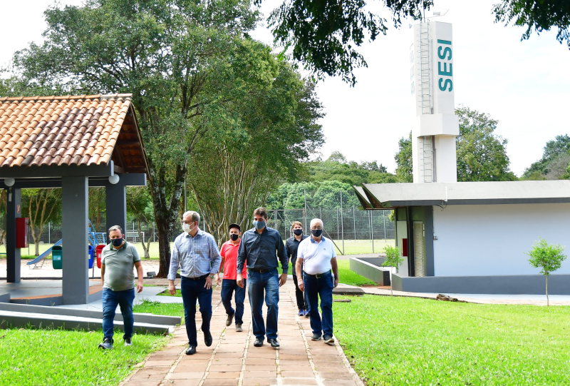 Iniciadas tratativas para Município assumir Complexo Esportivo do SESI