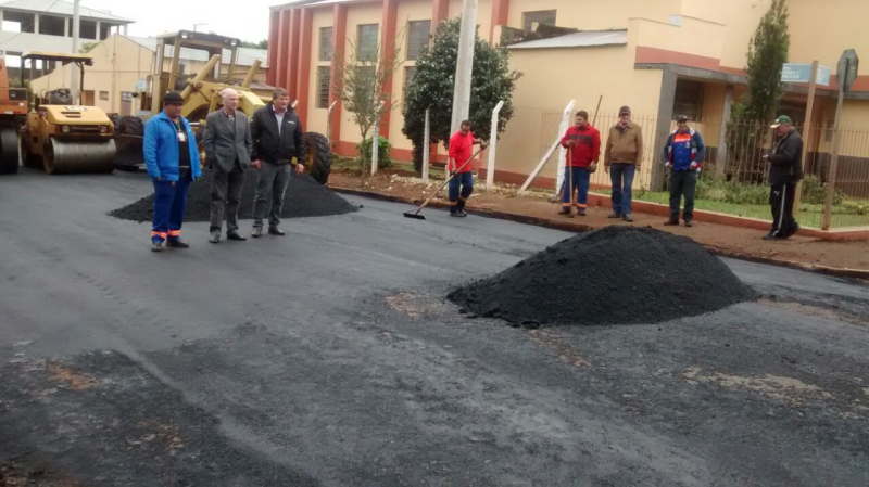 Haller recebe nova pavimentação asfáltica