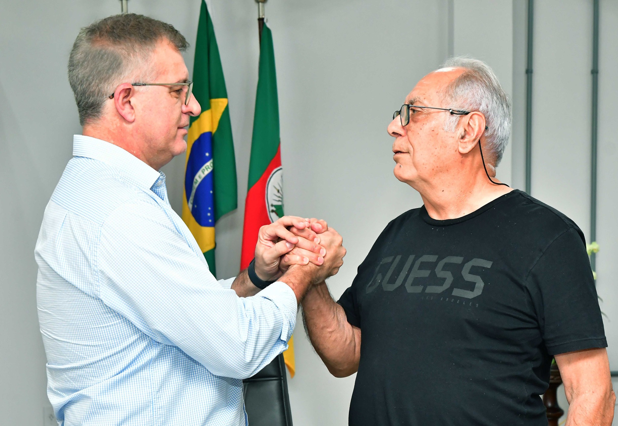 Antônio Mello se aposenta após 21 anos no serviço público