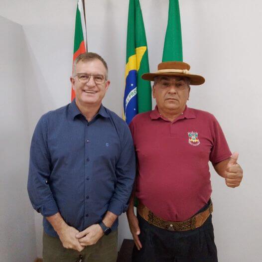 Leonel França decide pela aposentadoria depois de 36 anos de prefeitura