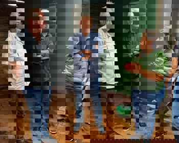 <p>Prefeito, secret&aacute;rio e diretor visitam Lar de Passagem Amor Animal</p>