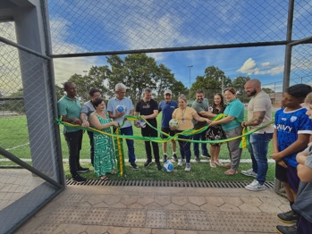 <p>Quadra esportiva do bairro Garibaldi Carrera Machado &eacute; oficialmente inaugurada</p>