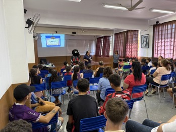 <p>Vigil&acirc;ncia Ambiental d&aacute; in&iacute;cio a palestras em escolas sobre combate &agrave; dengue</p>