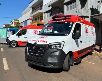 <p>Santo &Acirc;ngelo recebe duas novas ambul&acirc;ncias para o Samu</p>