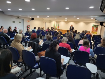 <p>Implementa&ccedil;&atilde;o da FICAI 4.0: avan&ccedil;o no combate &agrave; exclus&atilde;o escolar em Santo &Acirc;ngelo</p>