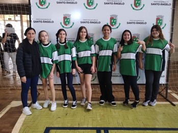 <p>Fase municipal do JERGS movimenta escolas com disputas de voleibol em Santo &Acirc;ngelo</p>