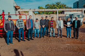 <p>Associa&ccedil;&atilde;o da Barra do S&atilde;o Jo&atilde;o recebe equipamentos agr&iacute;colas que fortalecer&atilde;o a produ&ccedil;&atilde;o das fam&iacute;lias rurais</p>