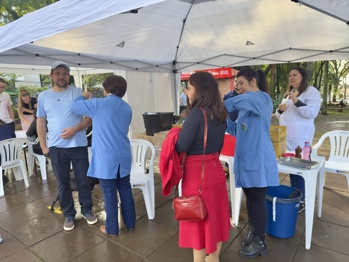 <p>Mais de 840 pessoas foram vacinadas contra a gripe neste domingo (25)</p>